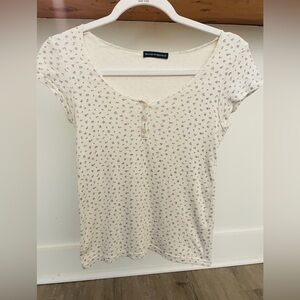 Brandy Melville Floral Button Ribbed Tee Ivory with Blue Flowers